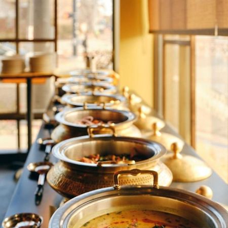Fabhotel La Serene Bnb- Ashok Vihar 뉴델리 외부 사진