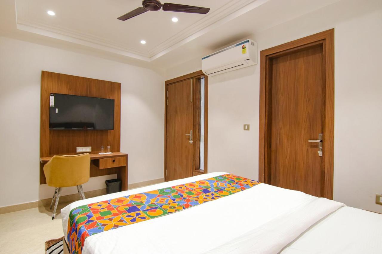 Fabhotel La Serene Bnb- Ashok Vihar 뉴델리 외부 사진