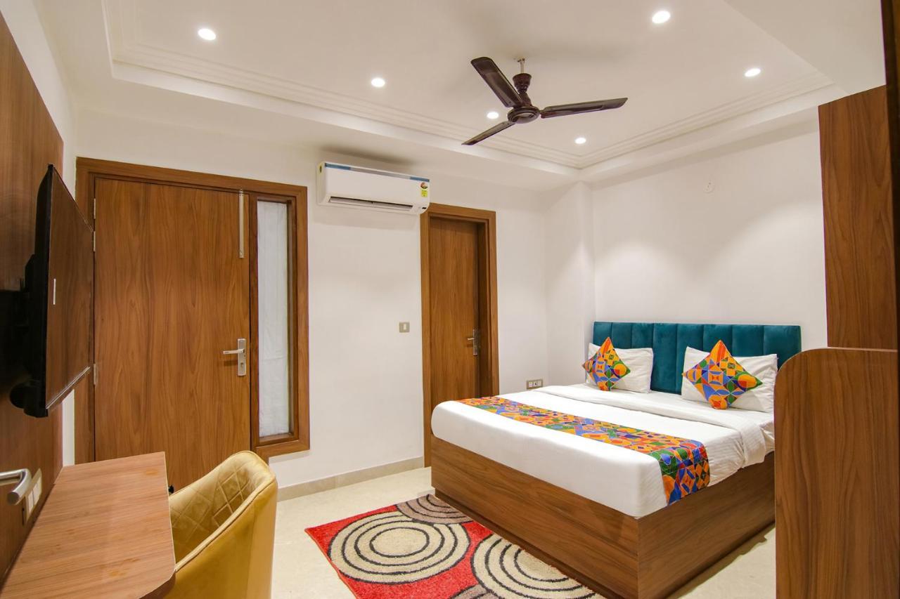 Fabhotel La Serene Bnb- Ashok Vihar 뉴델리 외부 사진